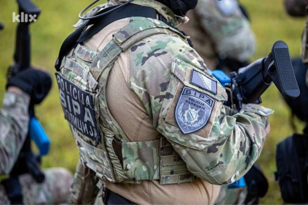 Zbog nedozvoljenog prometa akciznim proizvodima slobode lišeno šest osoba
